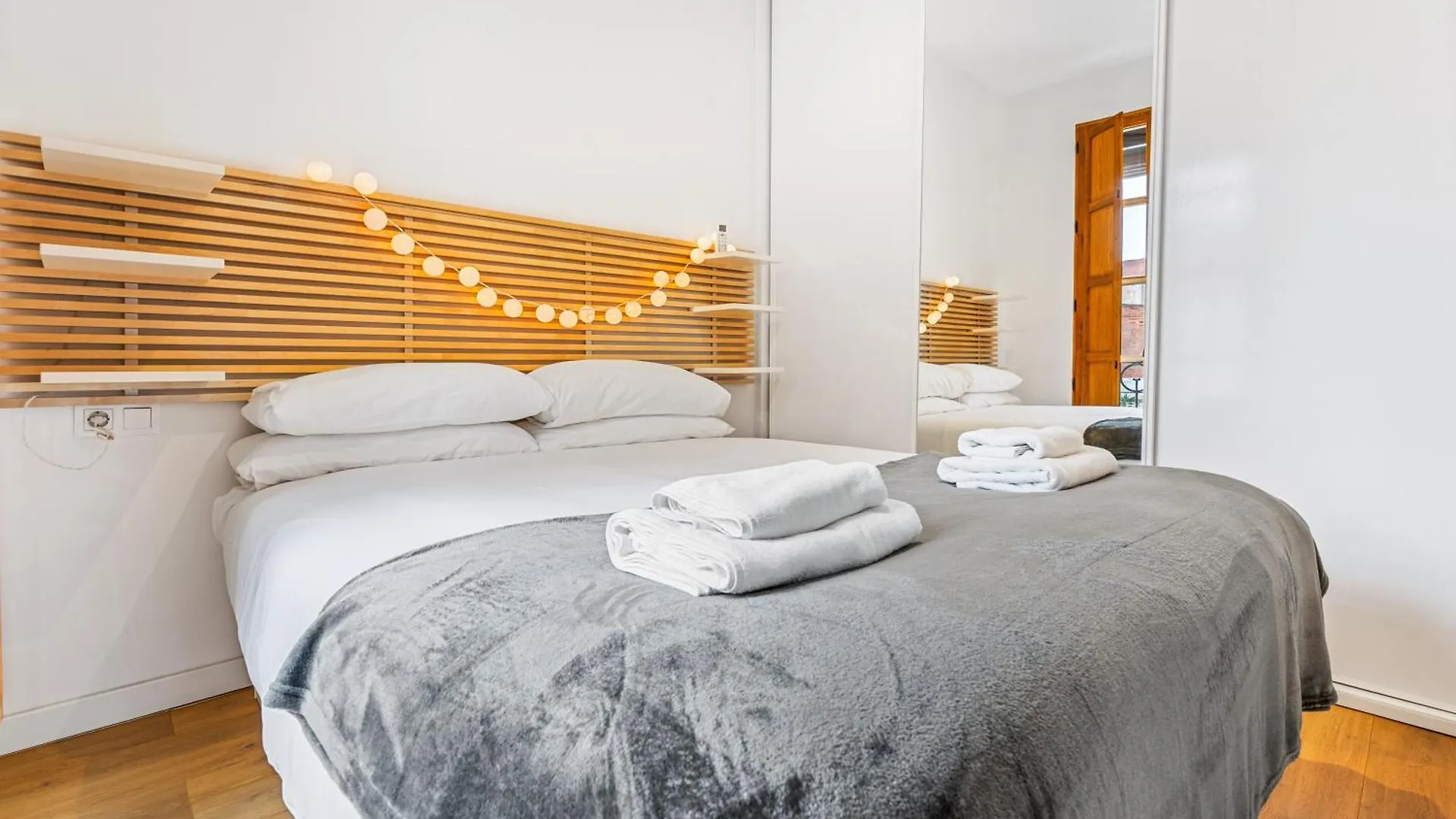 Barcelona Elegance 2Br With Rooftop Terrace 아파트