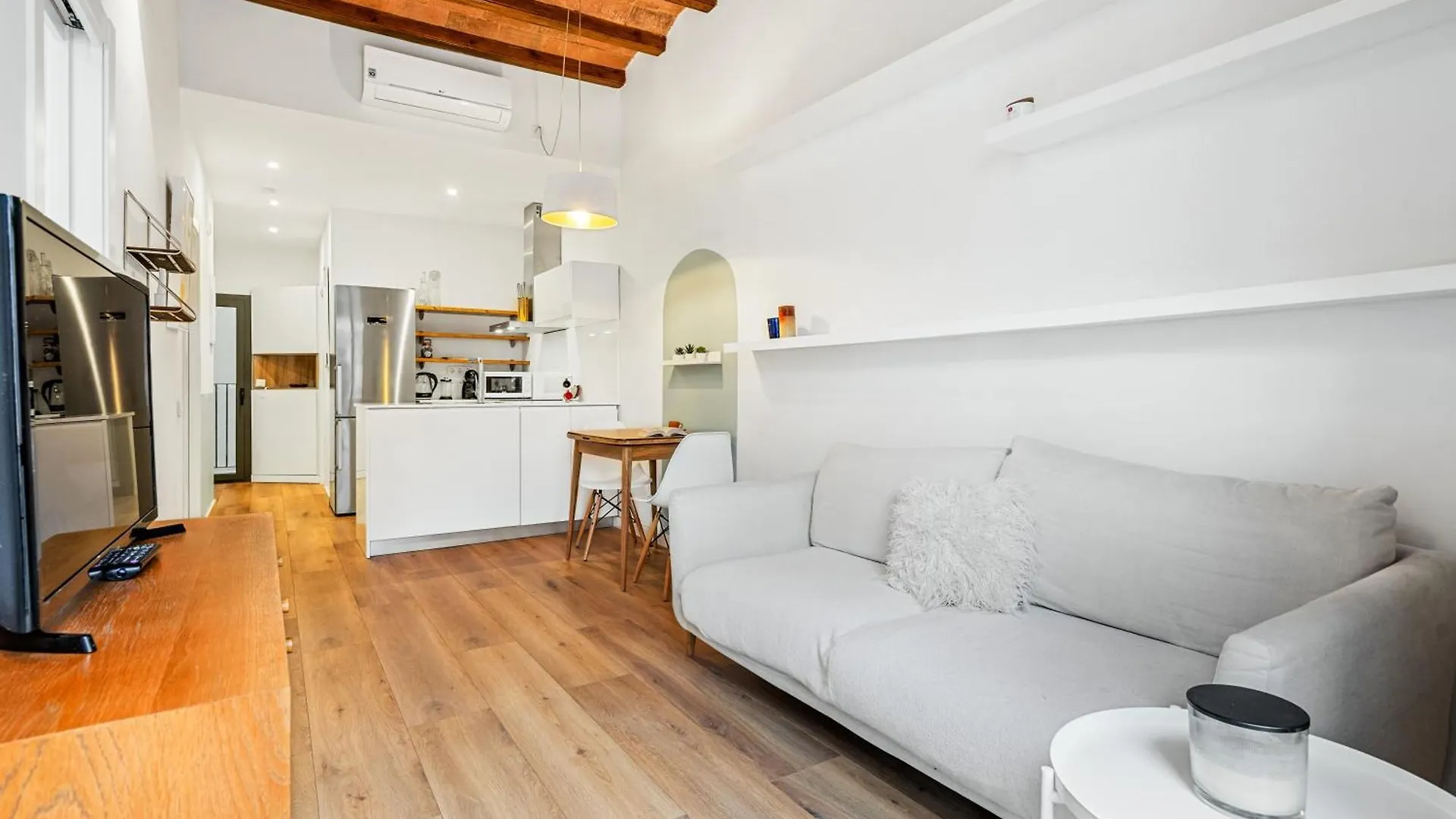 아파트 Barcelona Elegance 2Br With Rooftop Terrace 스페인